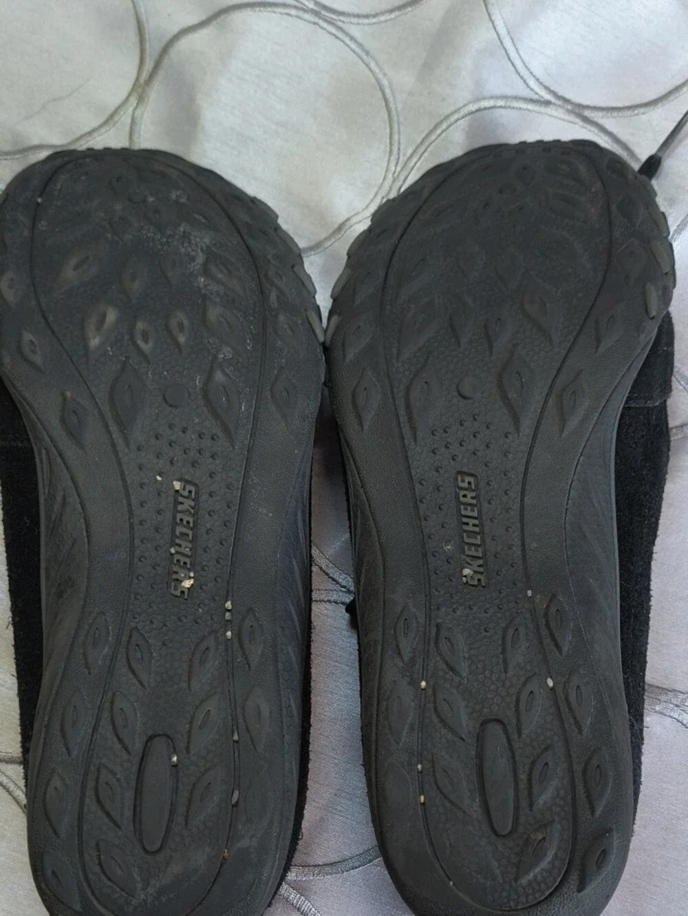Skechers lightweight slip